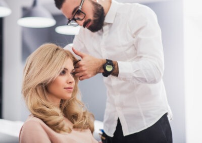 Eidg. dipl. Coiffeuse/Coiffeur