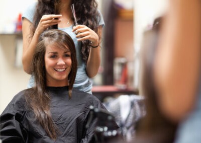 Coiffeuse/Coiffeur mit eidg. FA